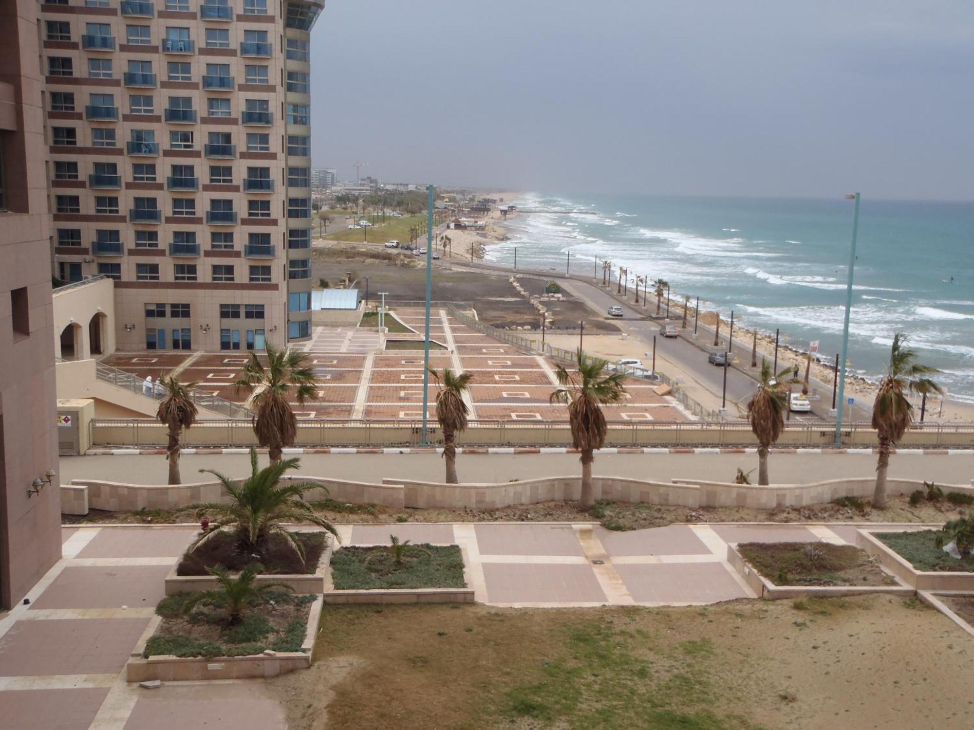 Beach Apartments Haifa Exterior photo